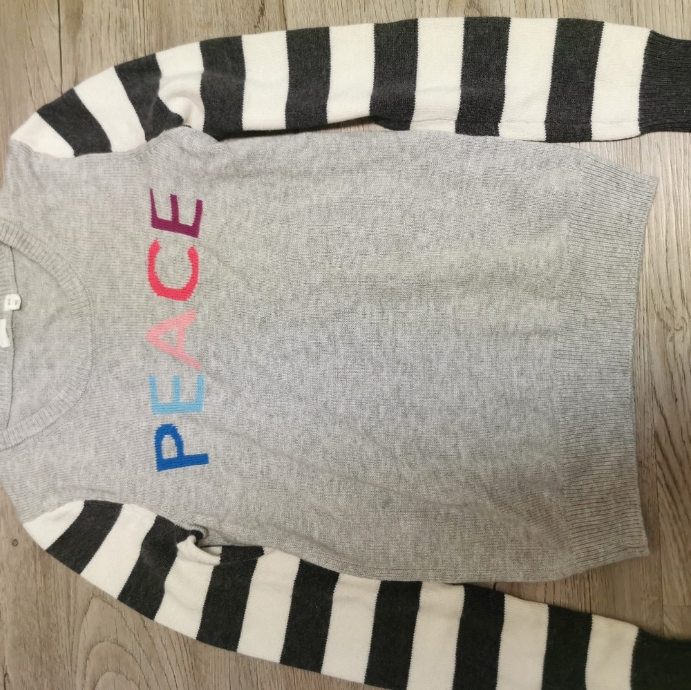 New Gap knit sweater size xs "Peace" logo
